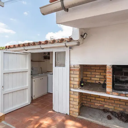 Casa Con Piscina En Vidreres