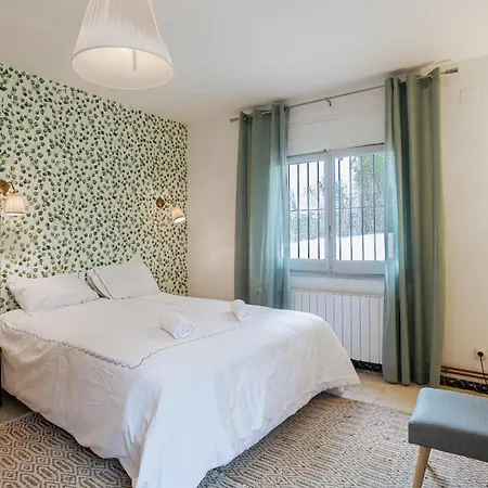 Casa Con Piscina En Vidreres