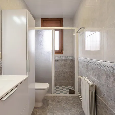 Casa Con Piscina En *